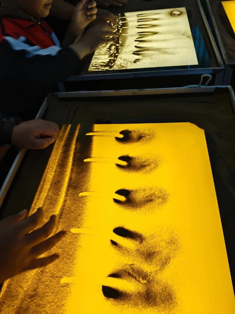 沙画 今天的沙画社团有些暖～